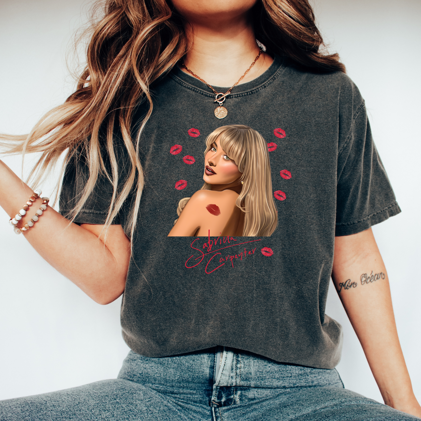 Sabrina Carpenter Inspired Shirt | Kisses